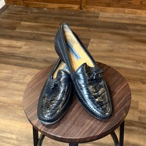Johnston & Murphy Black Leather Tassel Weave Loafers
